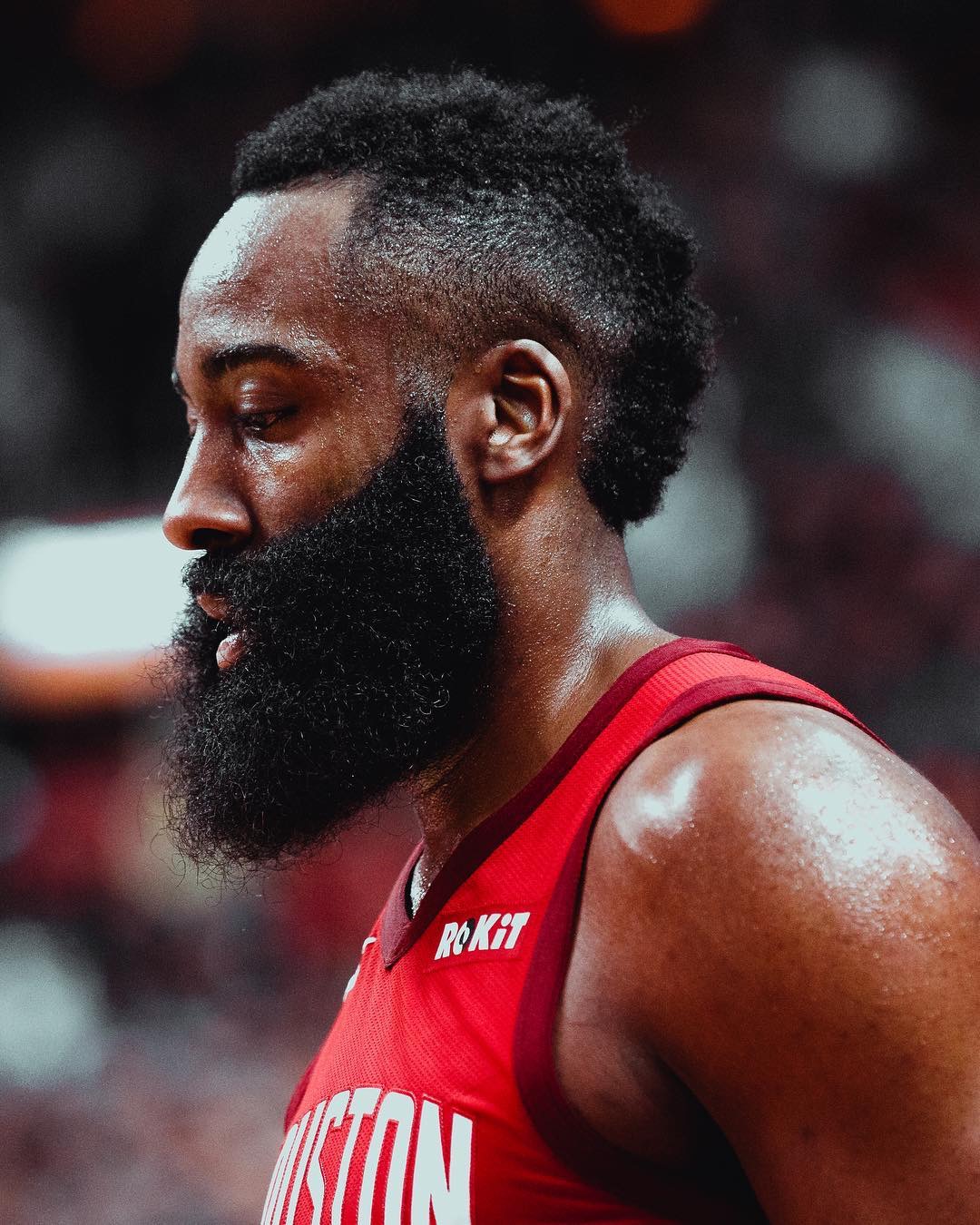 据半空间